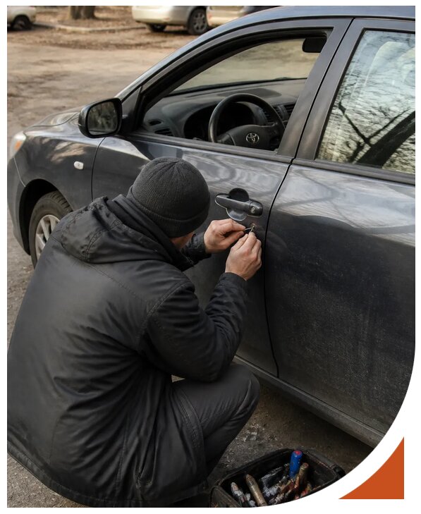 Профессиональное вскрытие автомобиля Тойота без повреждений в Домодедове